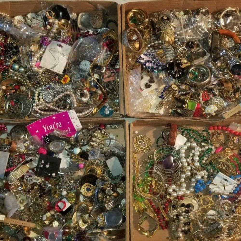 💎3 POUNDS VINTAGE TO NOW COSTUME JEWELRY LOT! 💎
